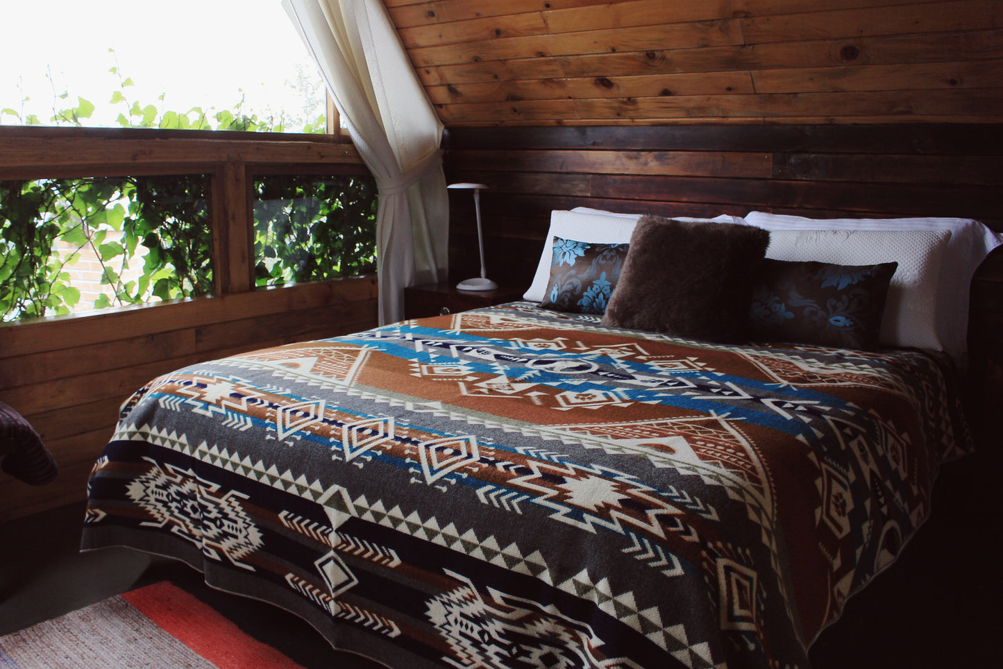 Ultra-Soft Alpaca Wool Southwest Queen Blanket - Rainier