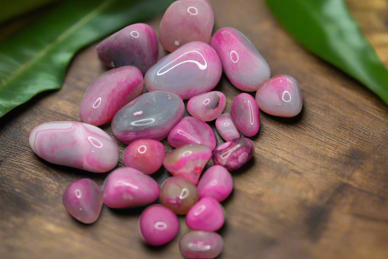 Pink Agate Stones – Emotional Balance, Protection & Mental Clarity