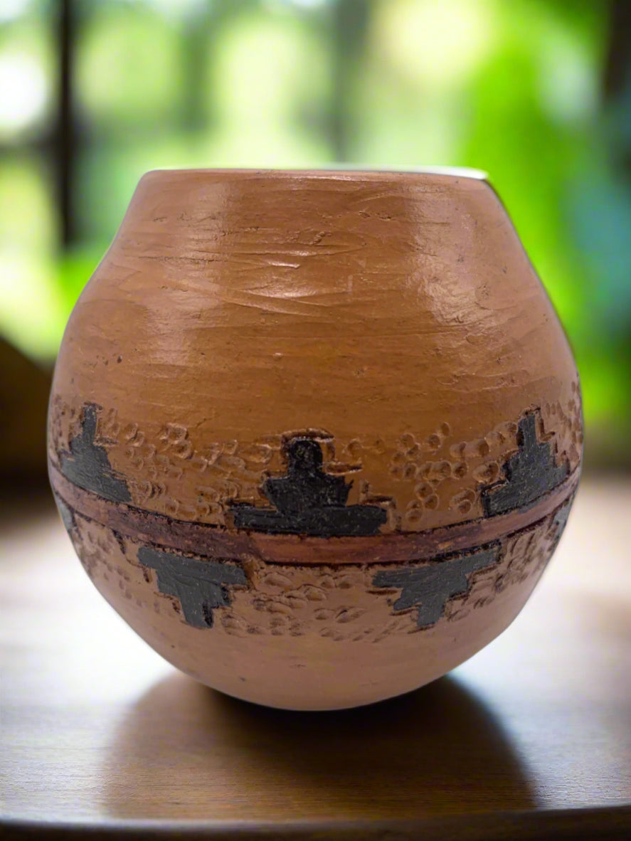 Native American Navajo Pottery