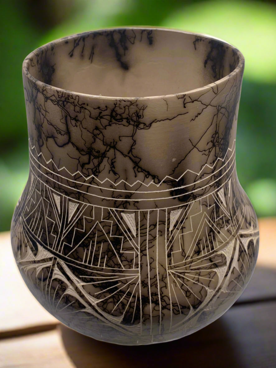 Handcrafted Navajo Horsehair Pottery – Traditional Etched Ceramic Art