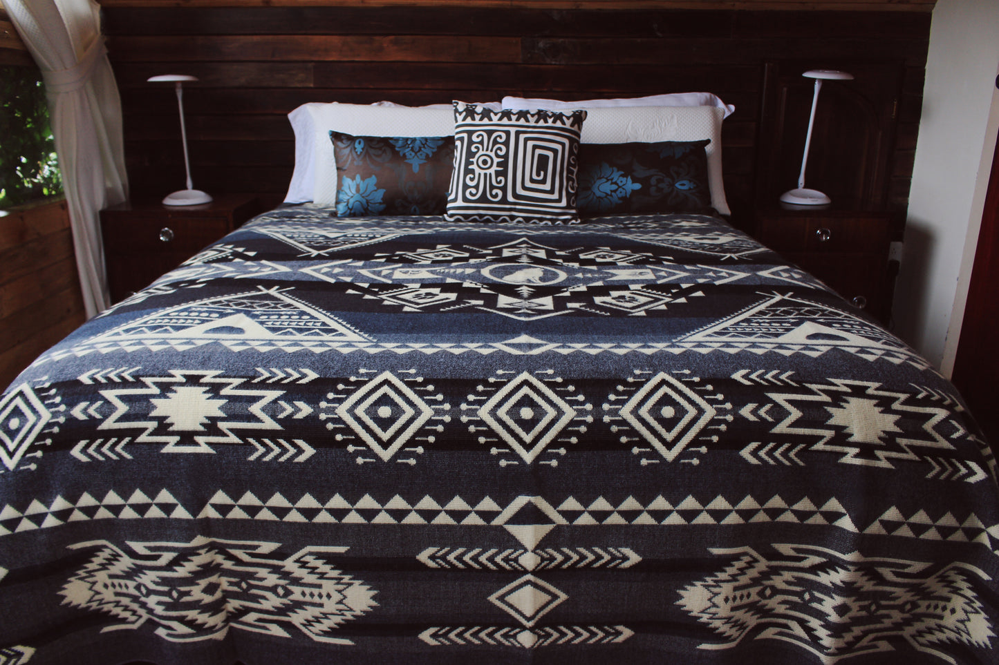 Ultra-Soft Alpaca Wool Southwest Queen Blanket - Smoky Mountains