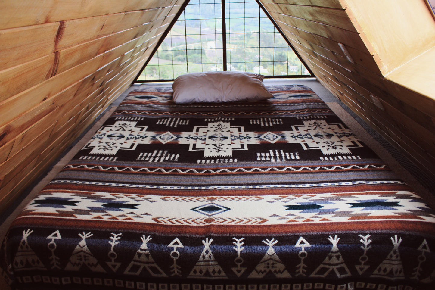 Ultra-Soft Alpaca Wool Southwest Queen Blanket - Choctaw Chief