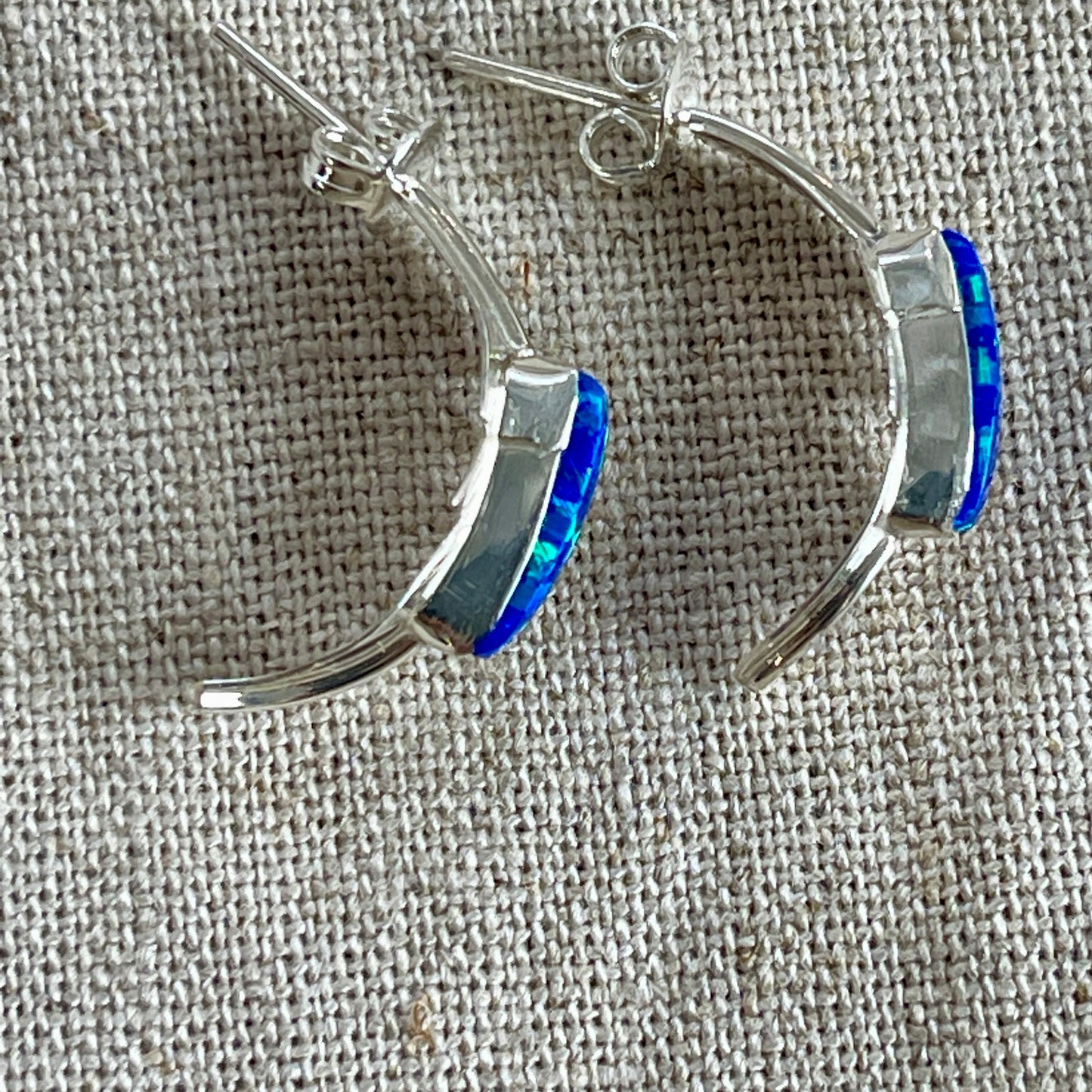 Nahimana Opal Earring