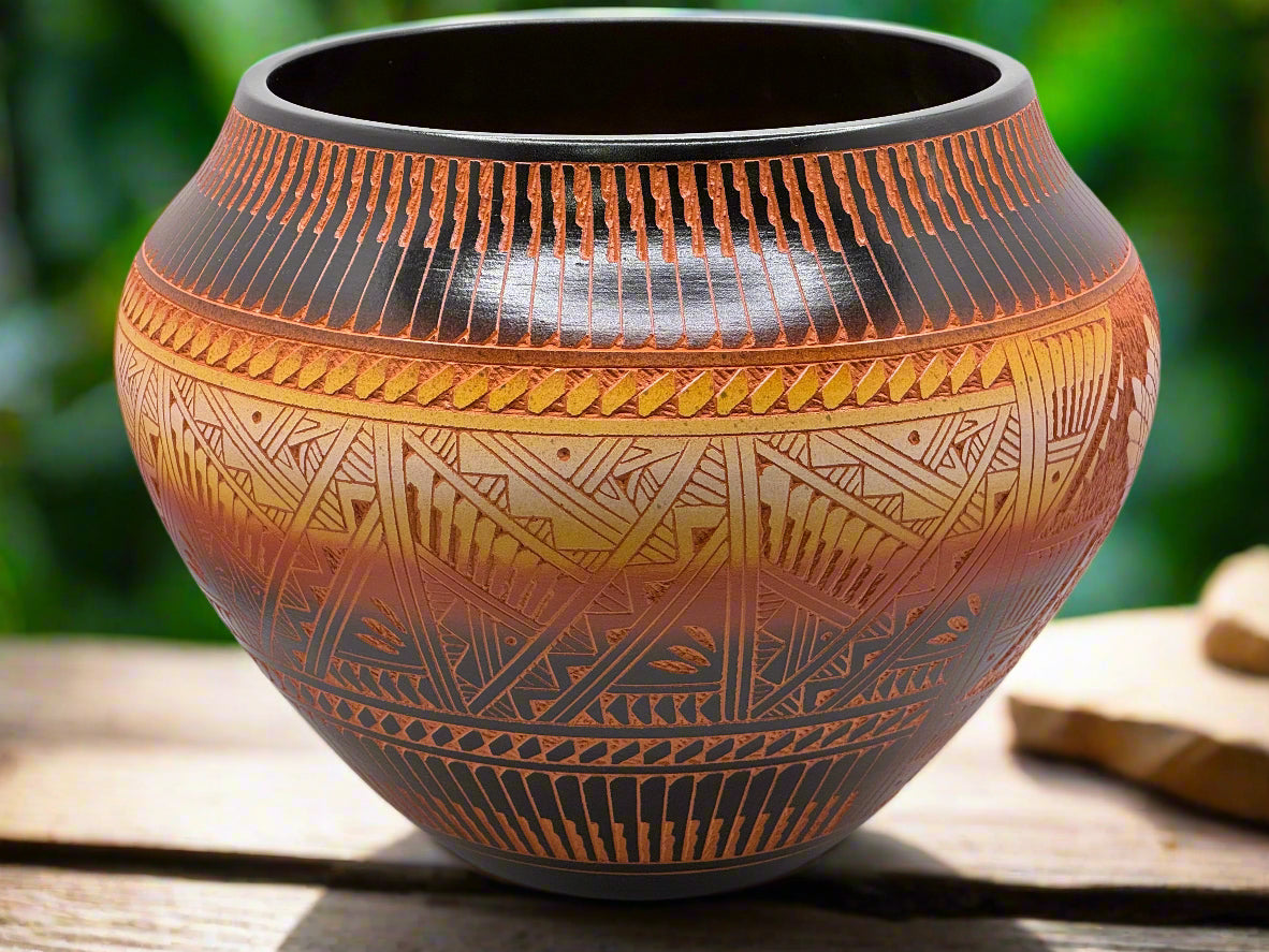 Laguna Pueblo Etched Pottery Vase by Diane Aragon – Hummingbird & Floral Design