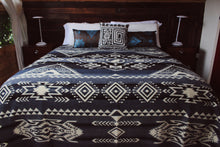 Load image into Gallery viewer, Ultra-Soft Alpaca Wool Southwest Queen Blanket - Smoky Mountains
