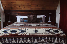 Load image into Gallery viewer, Ultra-Soft Alpaca Wool Southwest Queen Blanket - Choctaw Chief
