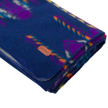 Load image into Gallery viewer, Ultra-Soft Alpaca Wool Southwest Throw Blanket - Ocean Cliff
