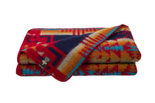 Load image into Gallery viewer, Ultra-Soft Alpaca Wool Southwest Throw Blanket - Crazy Horse Chakana
